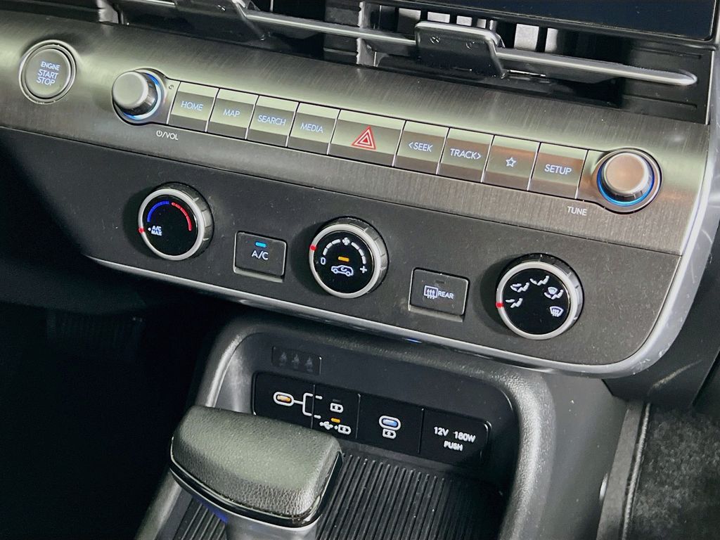 2024 Hyundai Kona SE - Photo 17