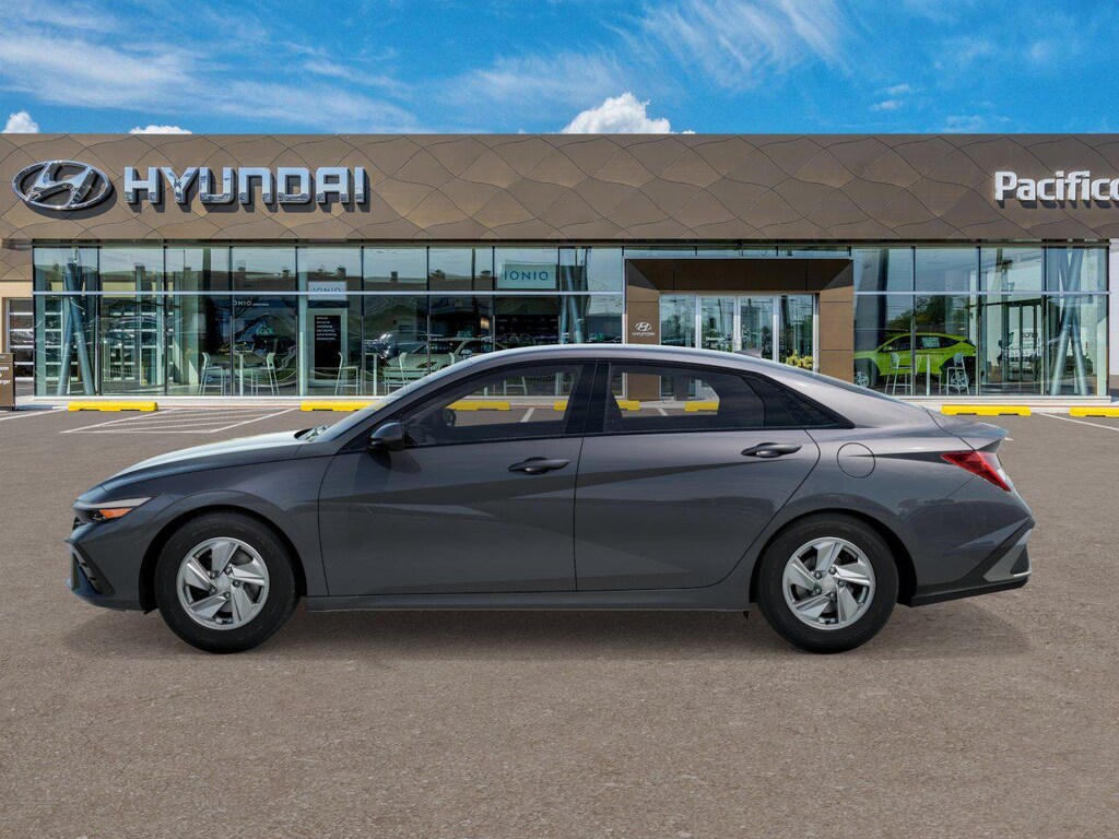 New 2026 Hyundai Elantra SE Sedan