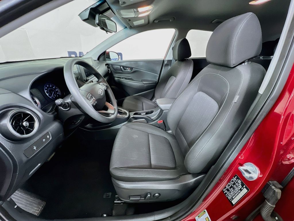 2023 Hyundai Kona SEL - Photo 11