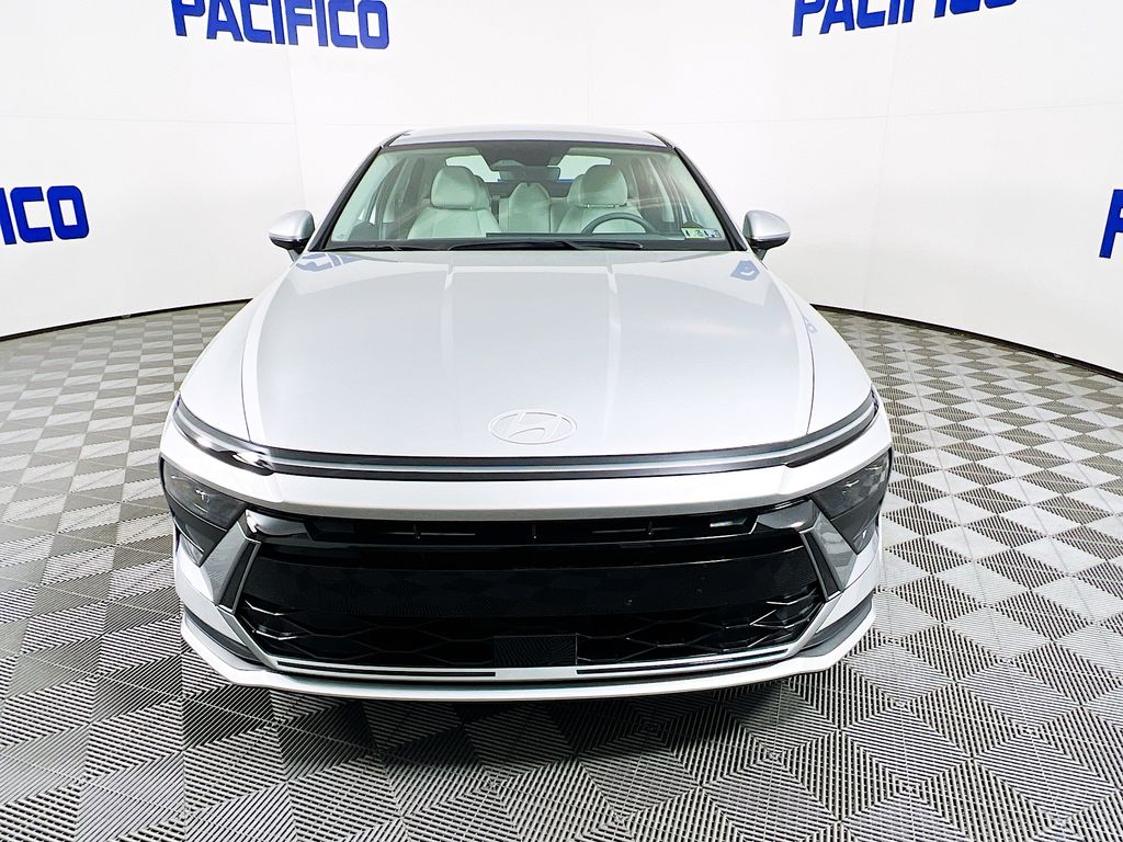 2025 Hyundai Sonata SE photo 2