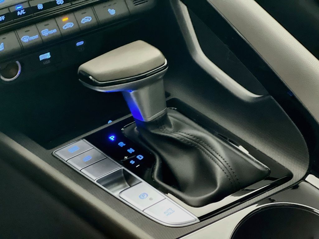 2024 Hyundai Elantra SEL - Photo 22