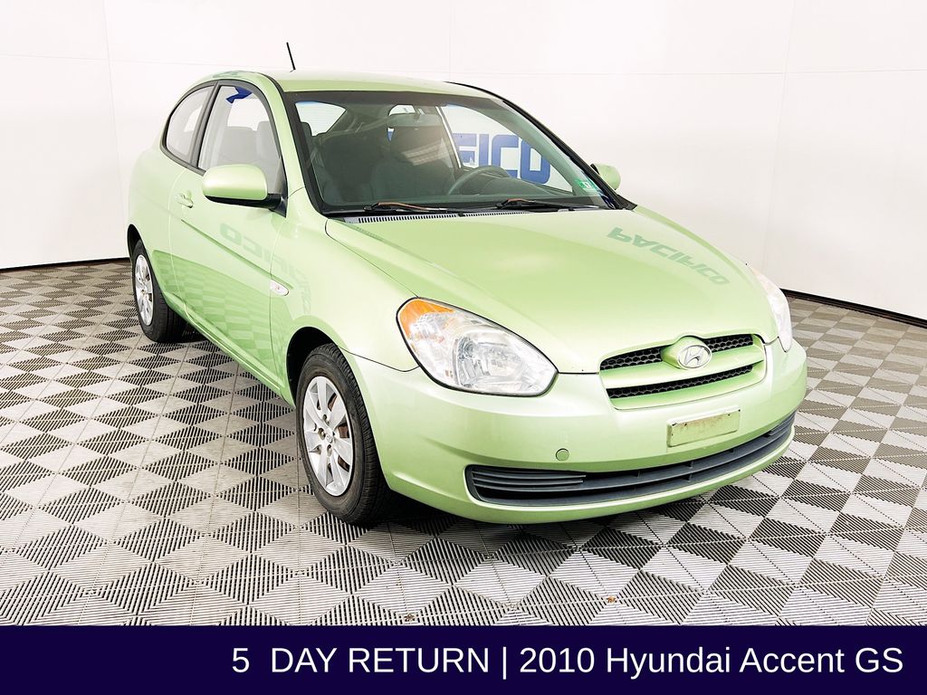 2010 Hyundai Accent's photo