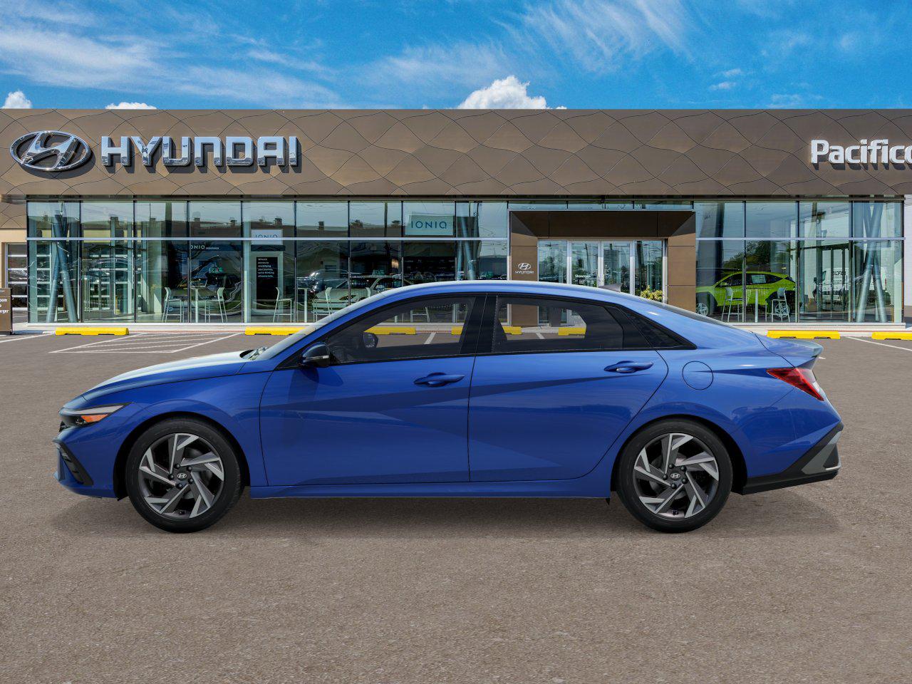 2025 Hyundai Elantra SEL Sport photo 3
