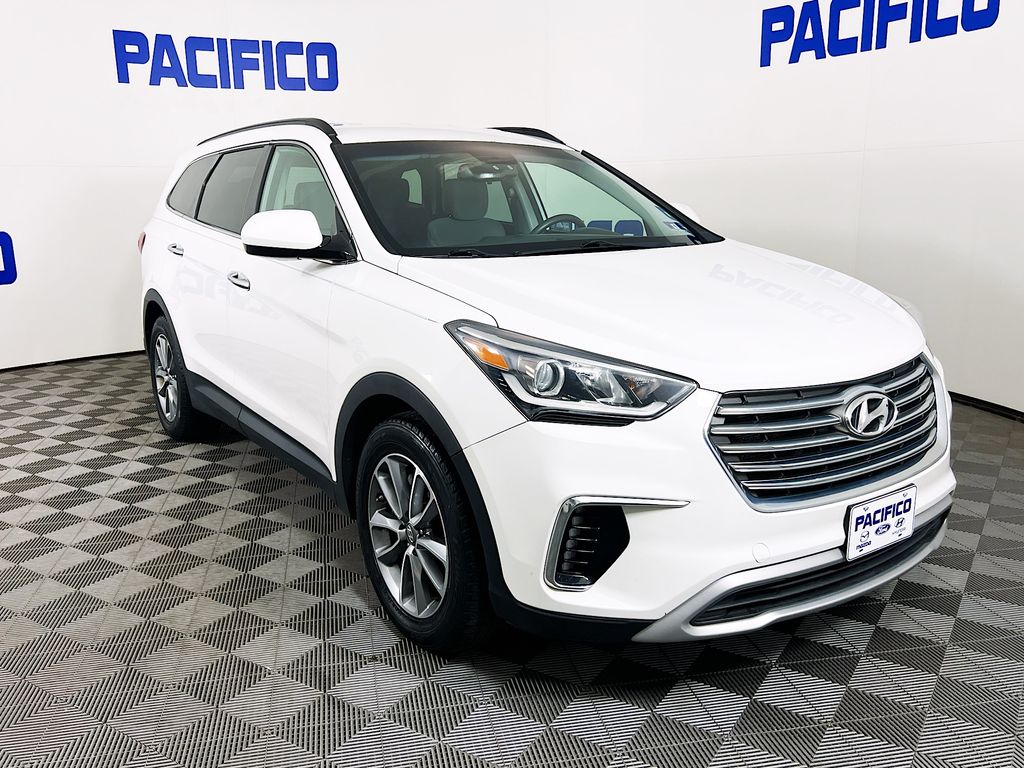2017 Hyundai Santa Fe SE