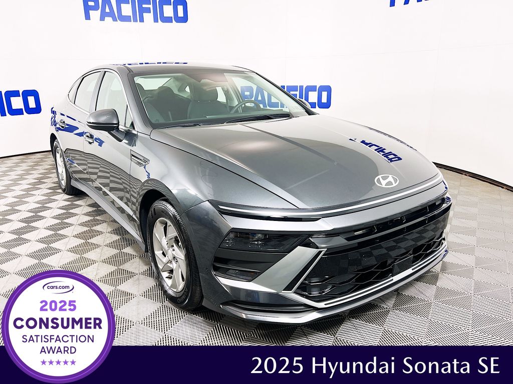 2025 Hyundai Sonata SE's photo