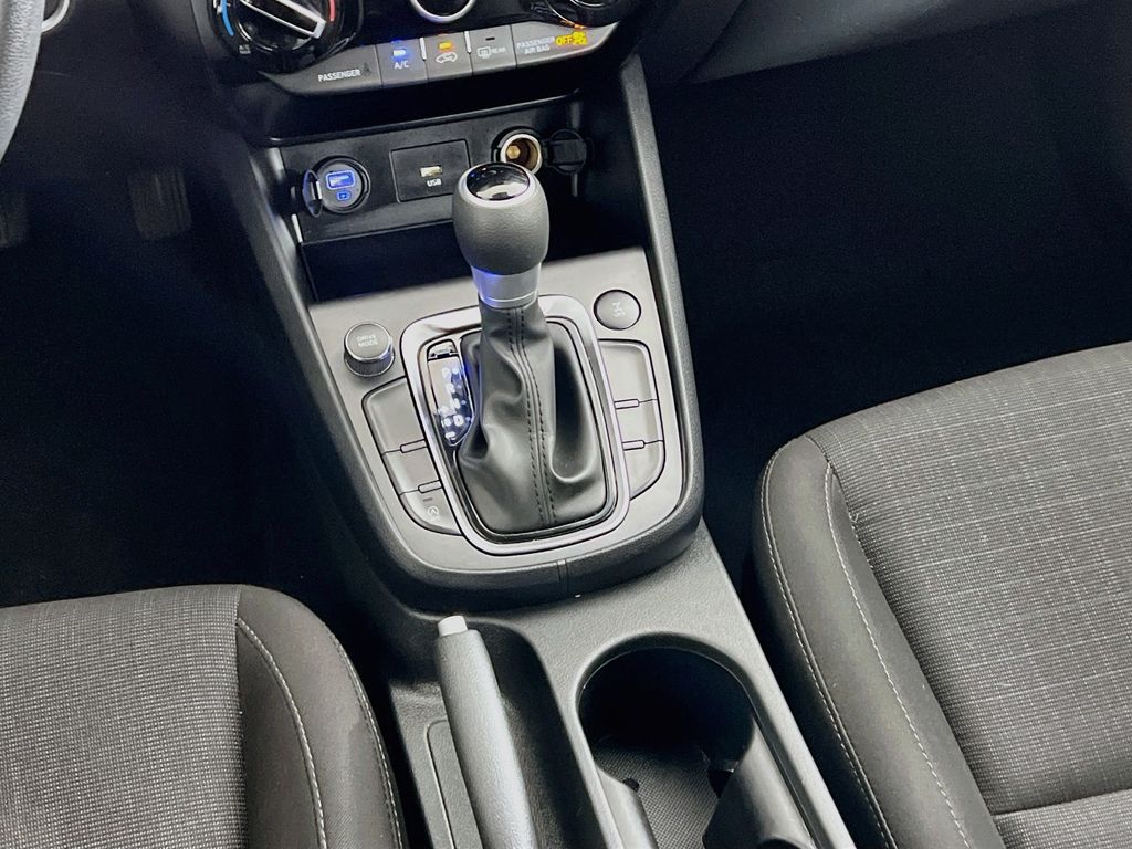 2023 Hyundai Kona SEL - Photo 18