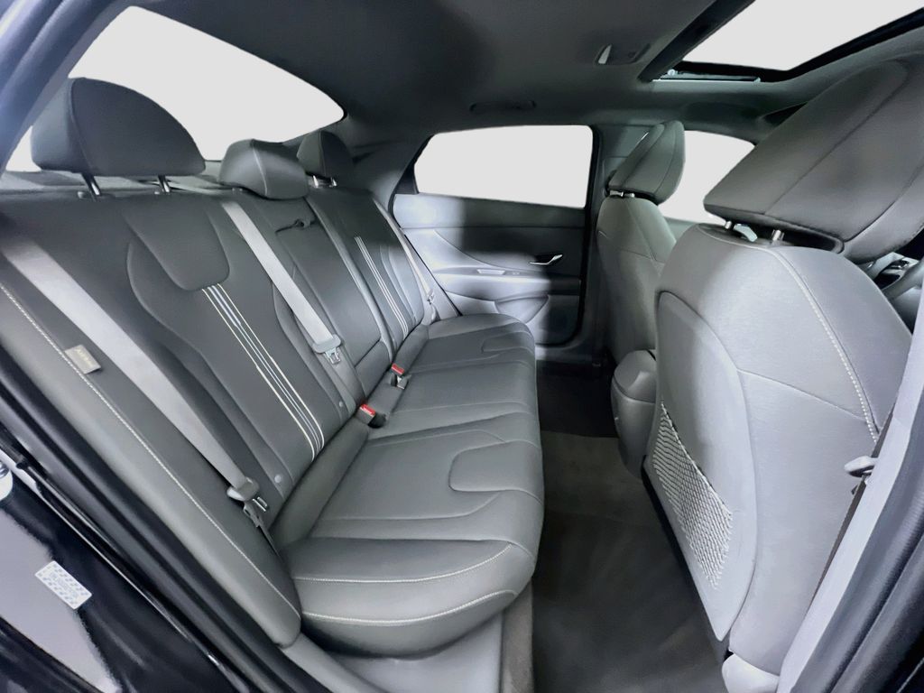 2024 Hyundai Elantra SEL - Photo 27