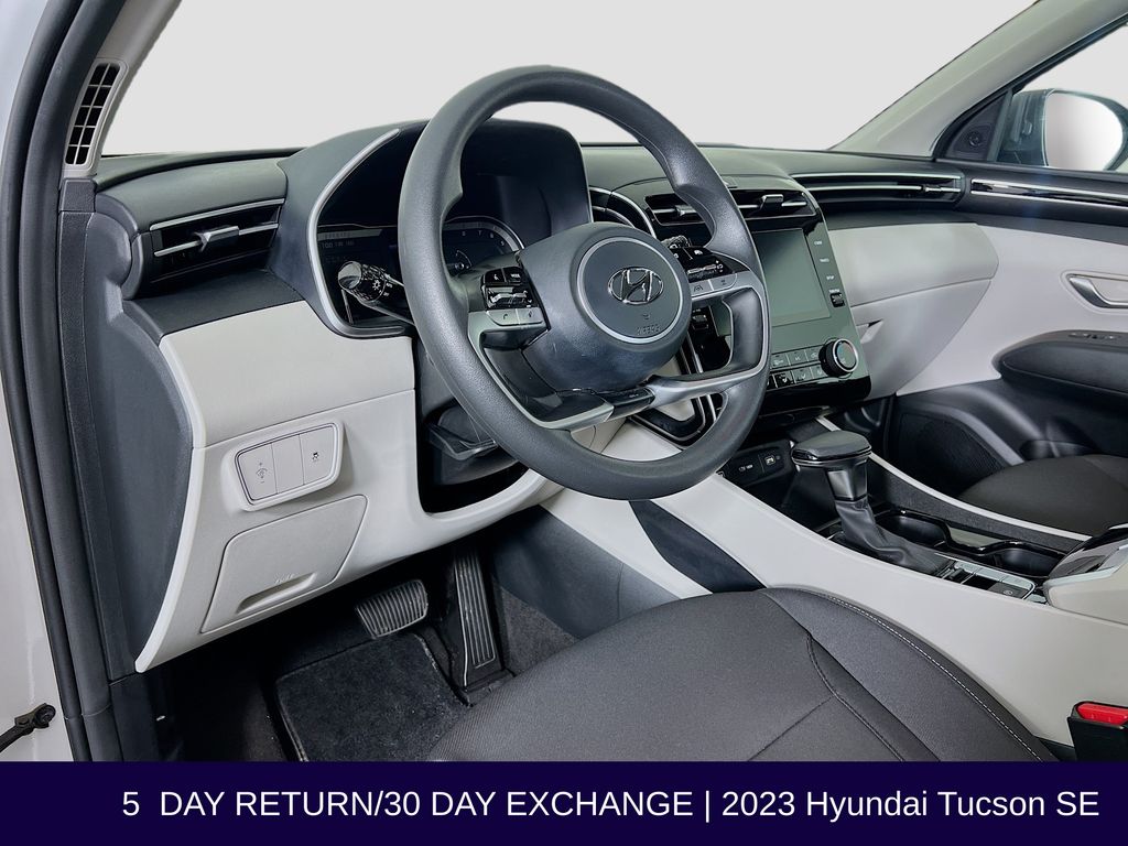2023 Hyundai Tucson SE - Photo 11