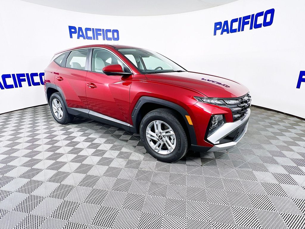 2025 Hyundai Tucson SE photo 2