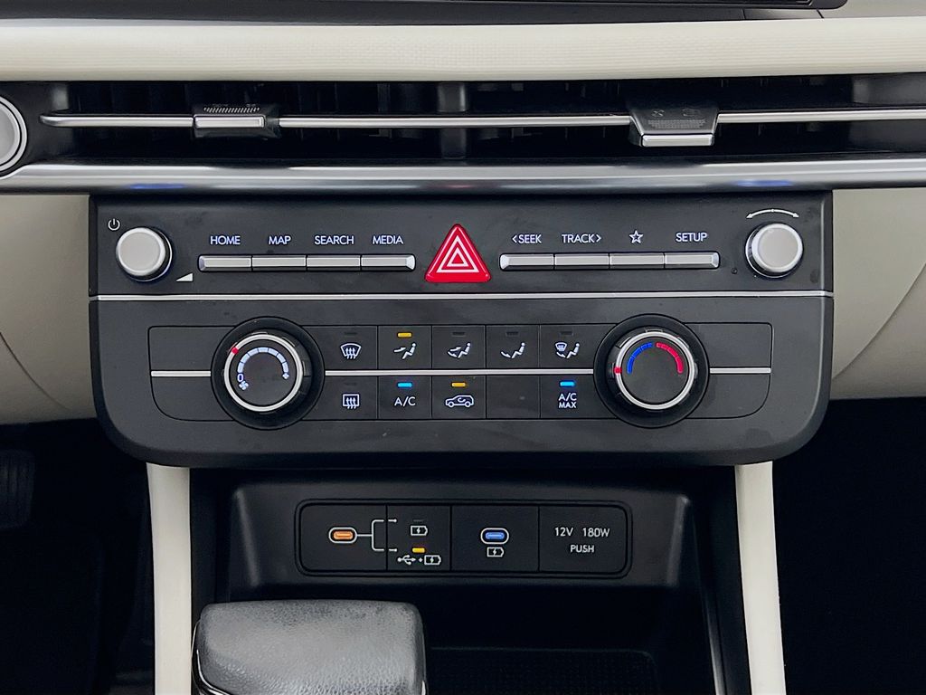 2025 Hyundai Tucson SE - Photo 17