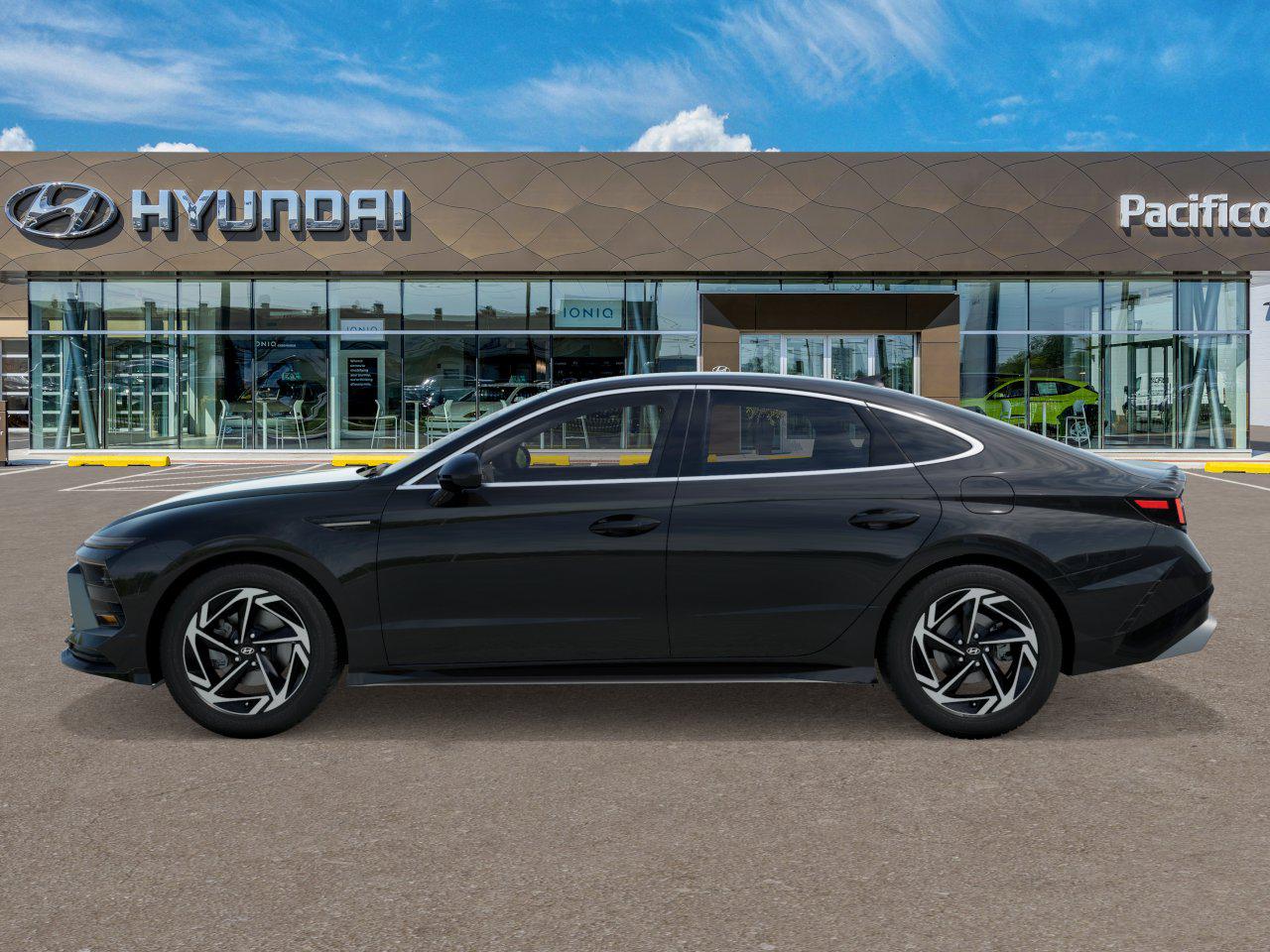 2026 Hyundai Sonata SEL Sport photo 2