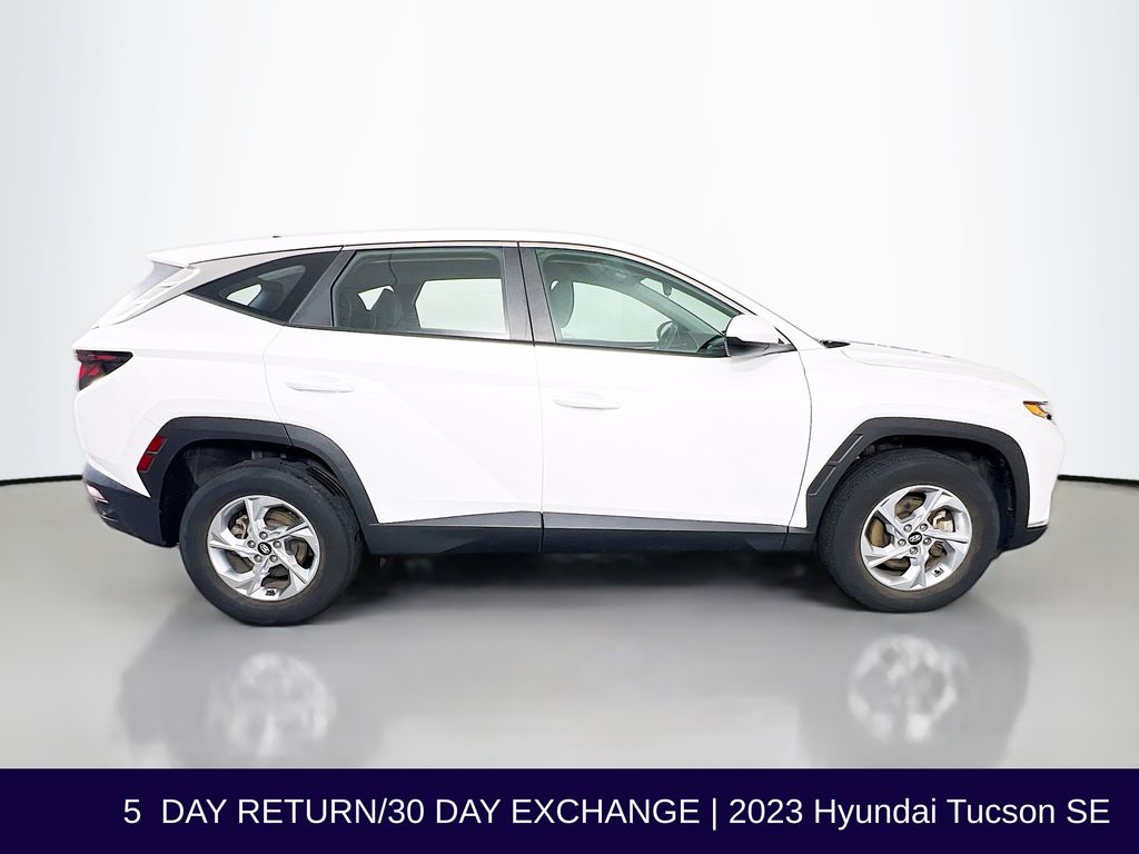 2023 Hyundai Tucson SE - Photo 9