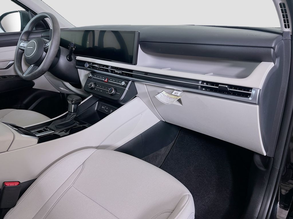 2025 Hyundai Tucson SE - Photo 27