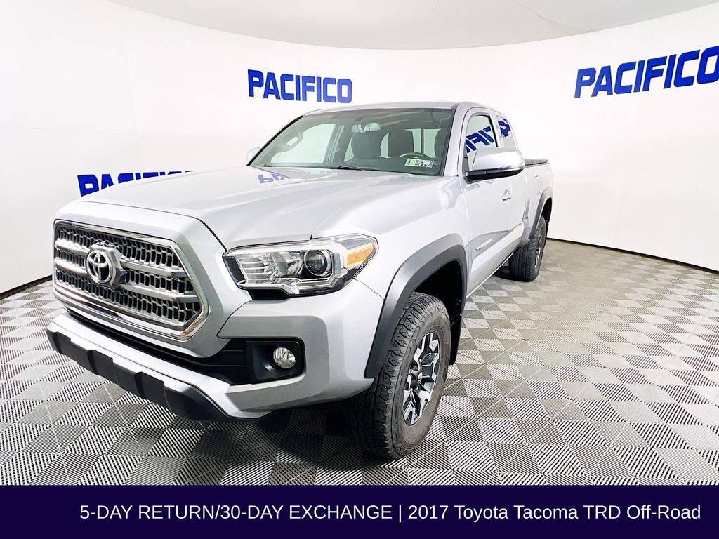 2017 Toyota Tacoma TRD Off-Road Access Cab photo 3
