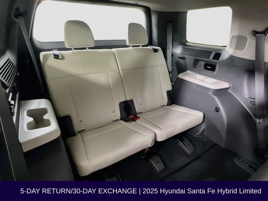 2025 Hyundai Santa Fe Limited - Photo 33