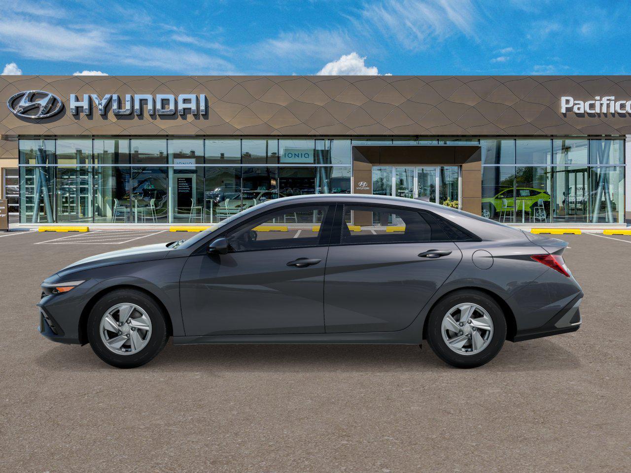 2025 Hyundai Elantra SE photo 2