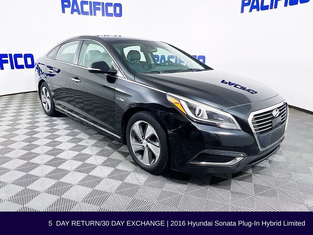 Used 2016 Hyundai Sonata Plug-In Hybrid Limited w/Blue Pearl Interior Sedan
