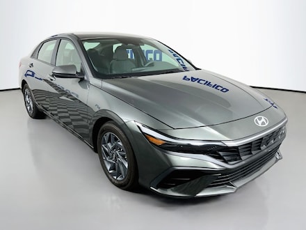 2024 Hyundai Elantra SEL Sedan