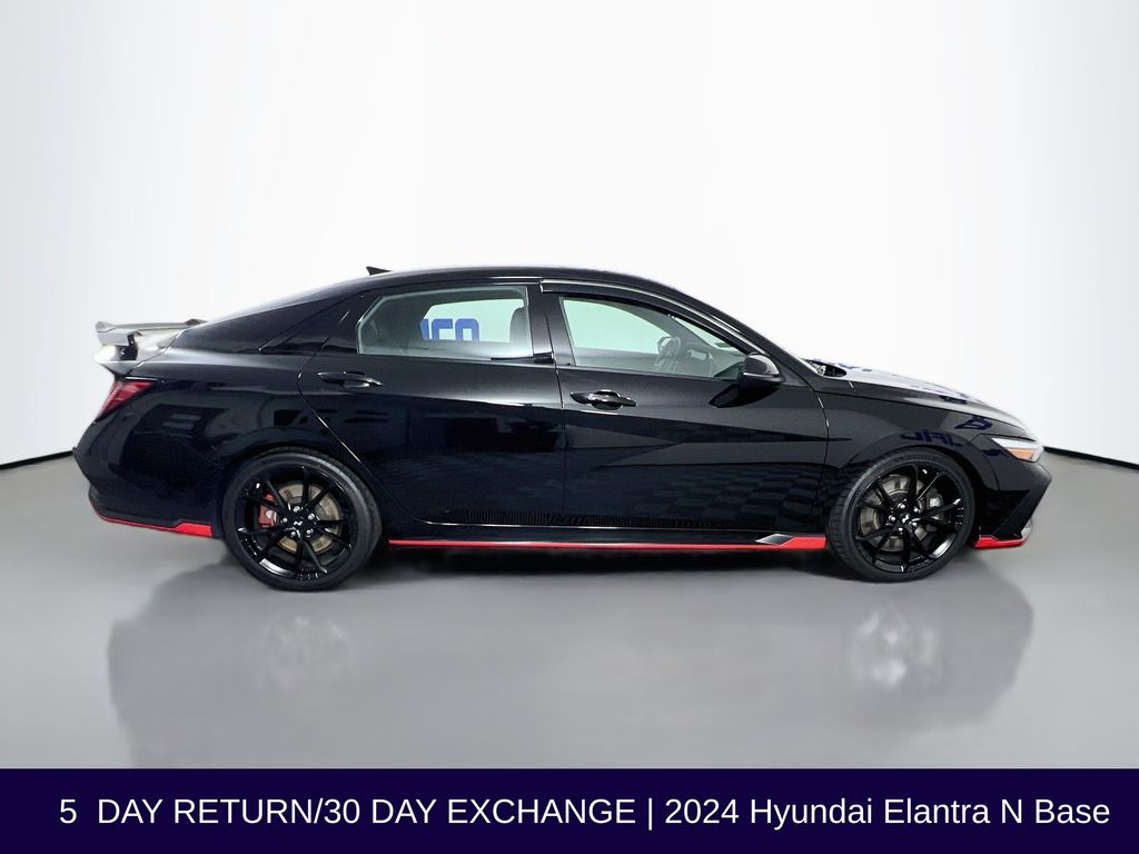 2024 Hyundai Elantra N - Photo 9