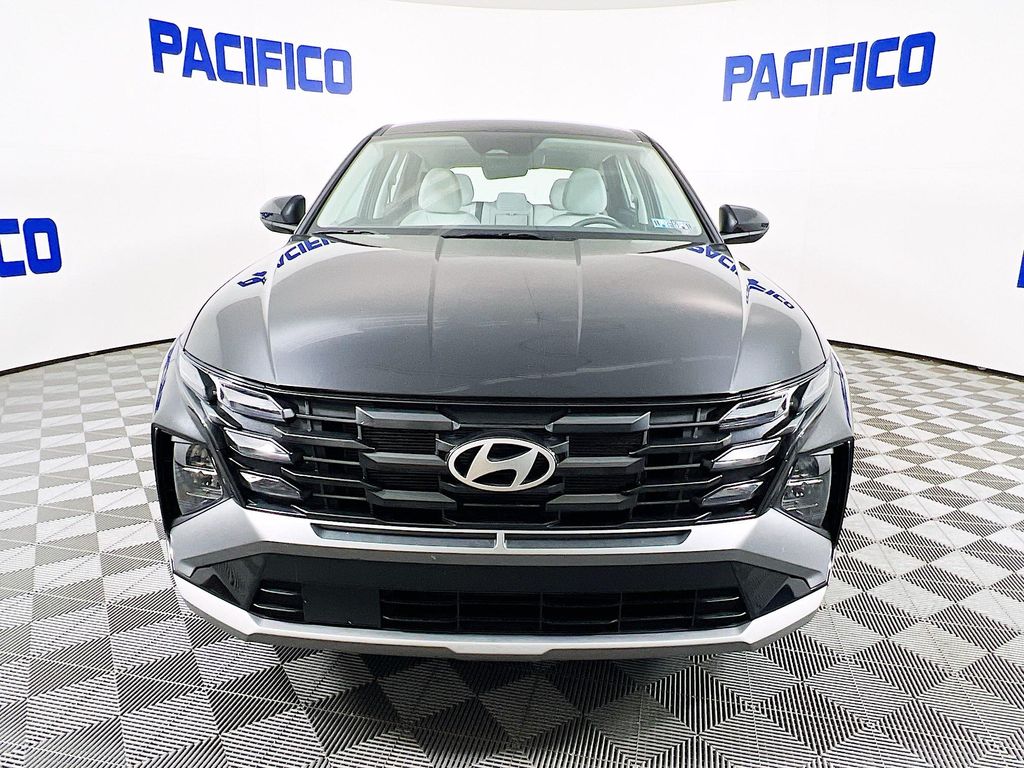2025 Hyundai Tucson SE photo 2