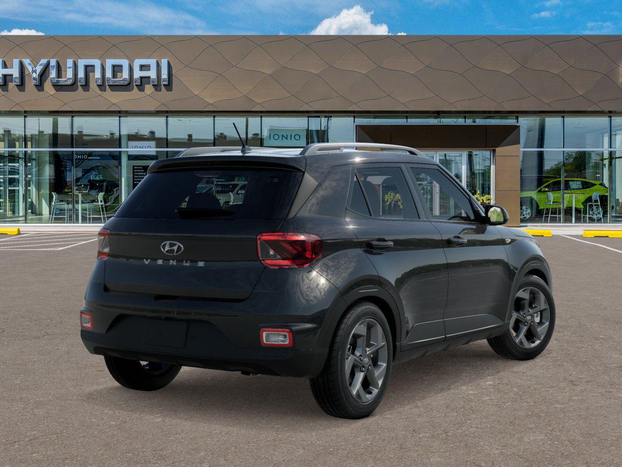 2025 Hyundai Venue SEL photo 2