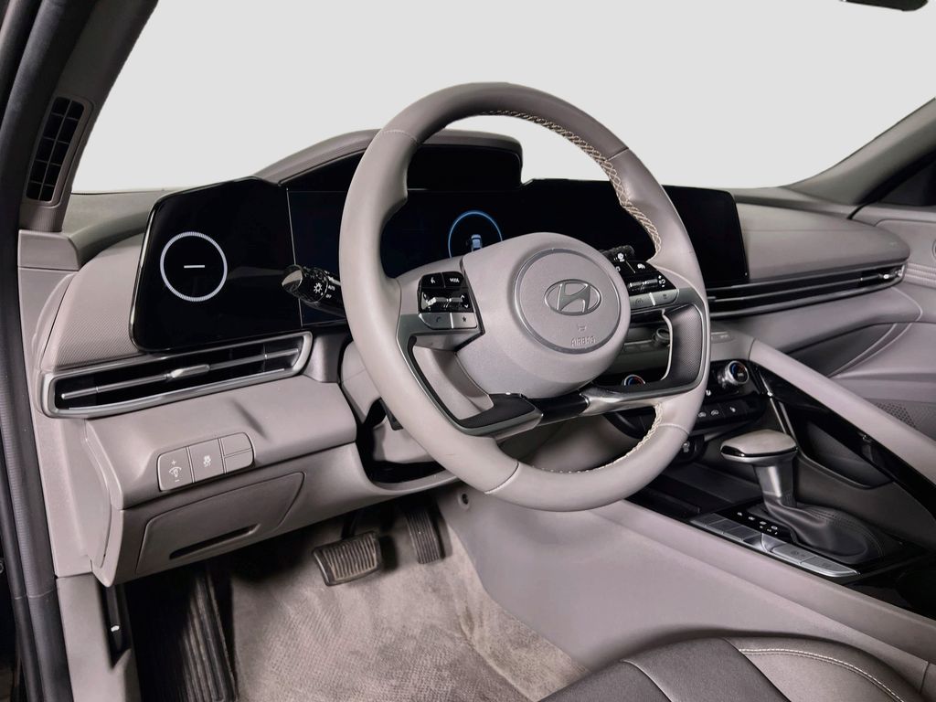 2024 Hyundai Elantra SEL - Photo 9