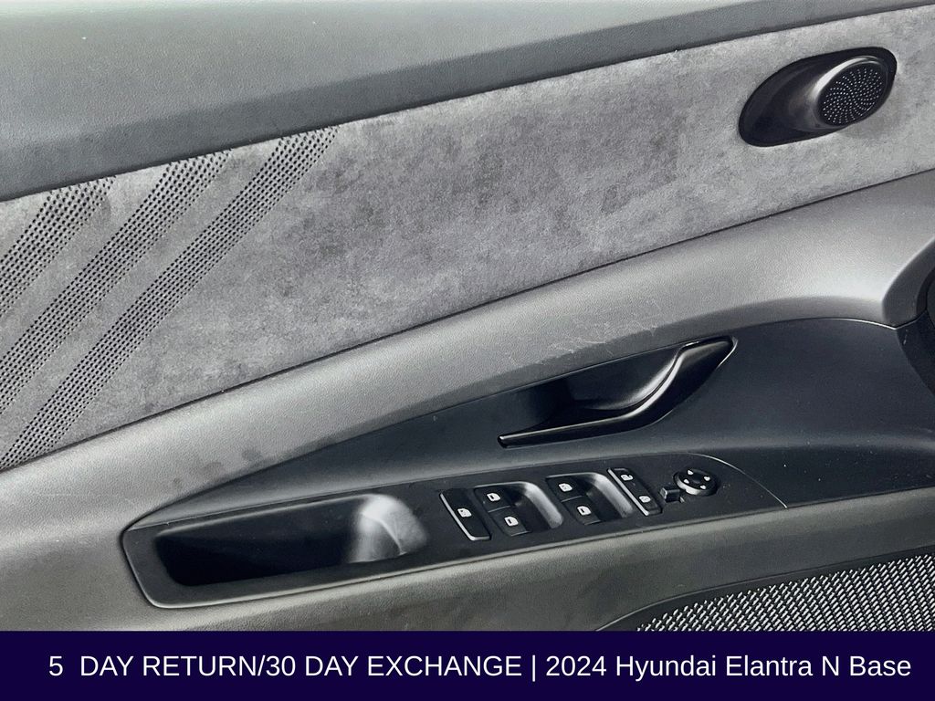 2024 Hyundai Elantra N - Photo 24