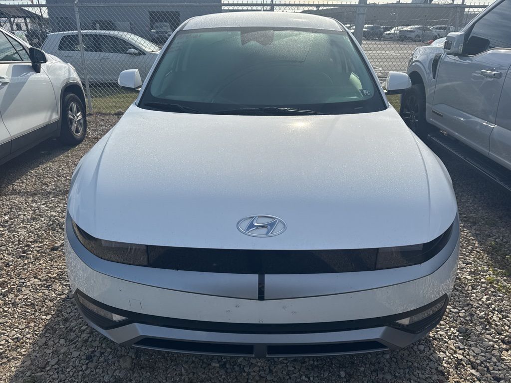 2022 Hyundai Ioniq 5 SE photo 2