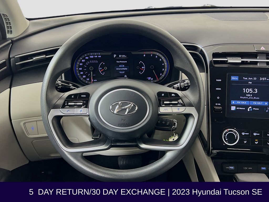 2023 Hyundai Tucson SE - Photo 14