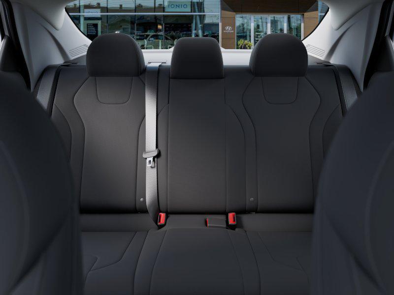 2025 Hyundai Elantra SE - Photo 12