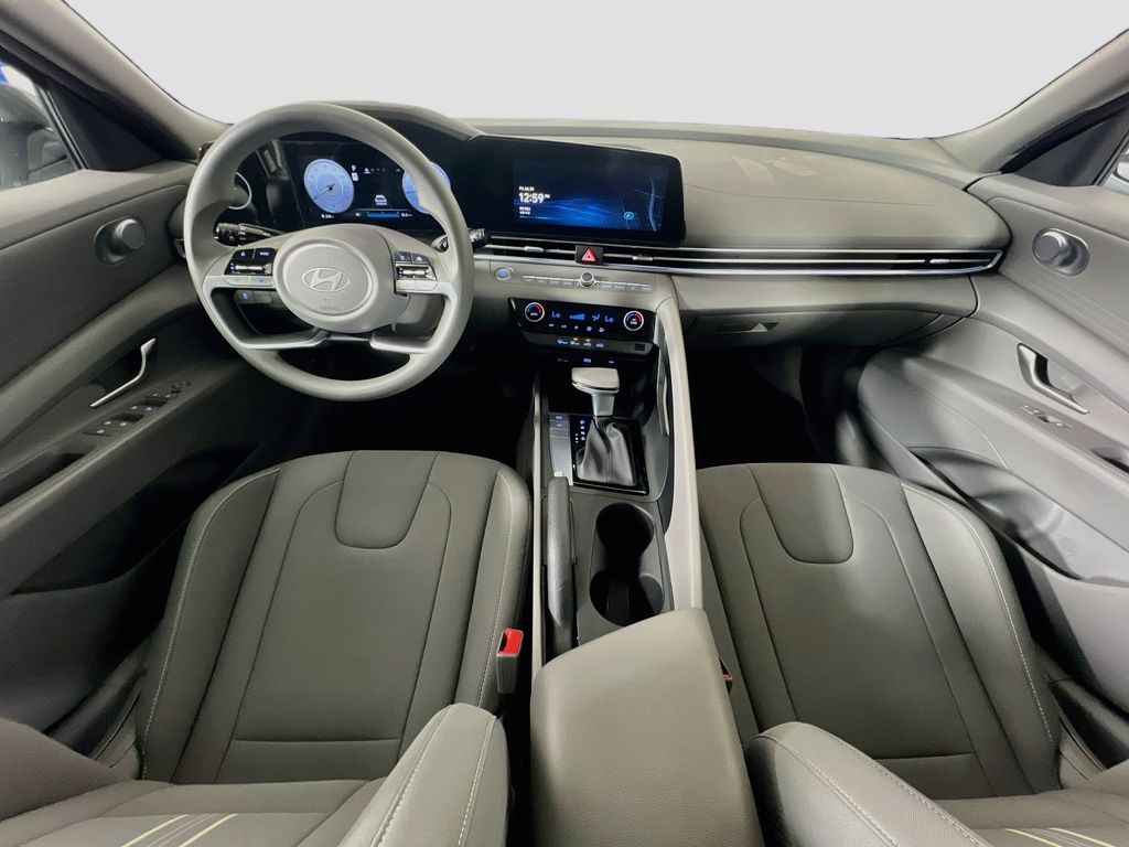 2024 Hyundai Elantra SEL - Photo 29
