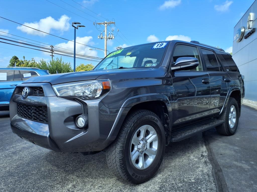2019 Toyota 4Runner SR5 Premium photo 3