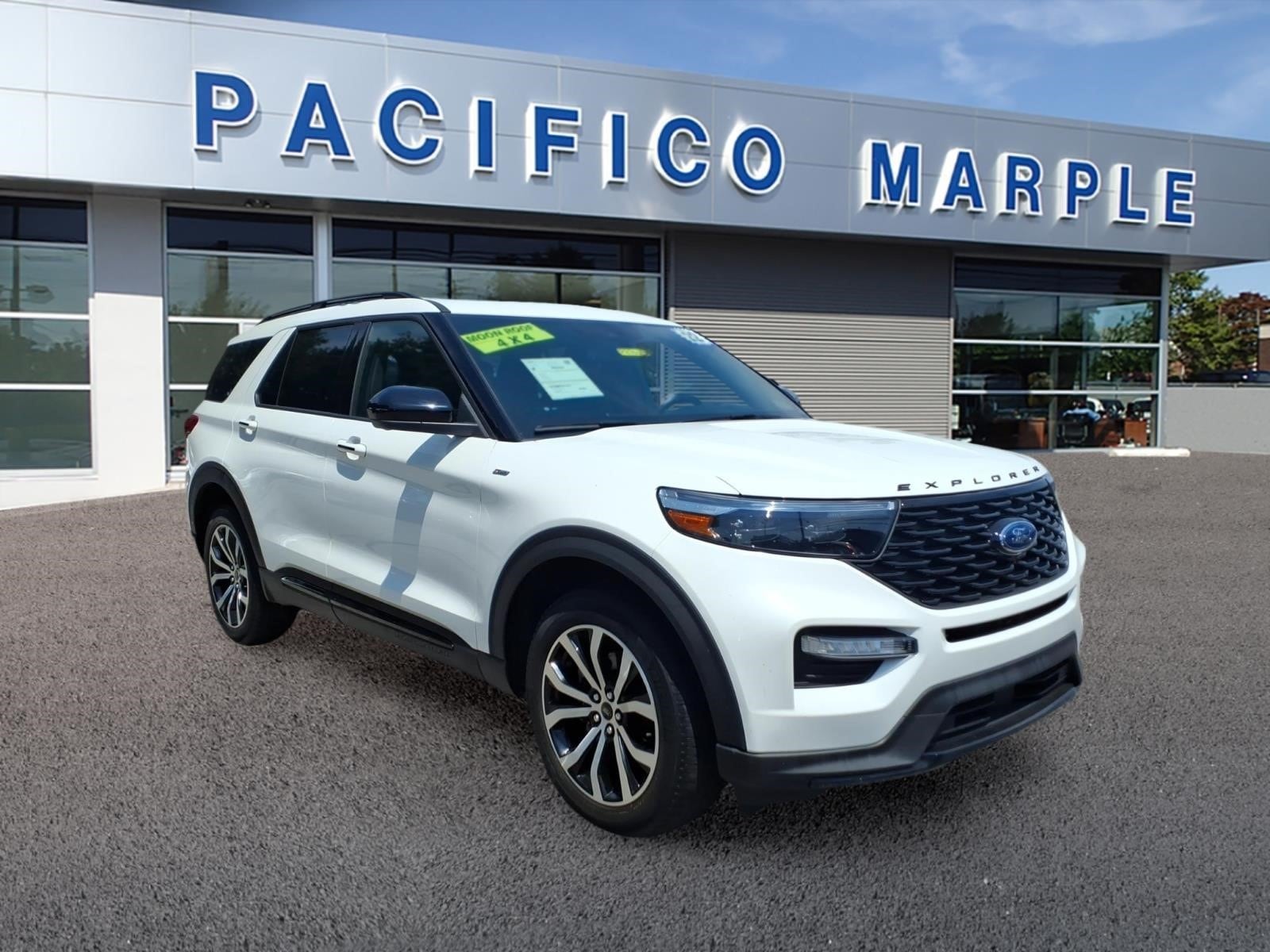 2022 Ford Explorer SUV 