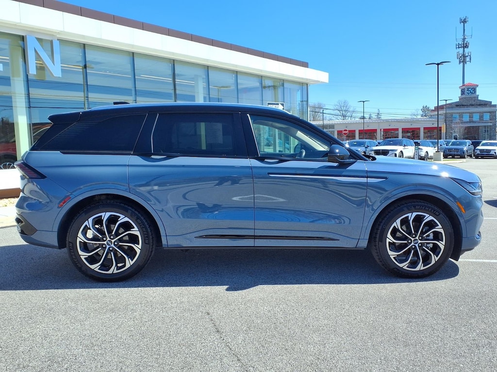 Used 2025 Lincoln Nautilus Reserve SUV