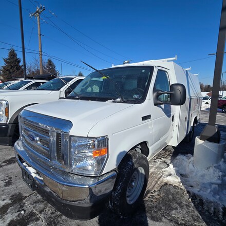 2025 Ford Econoline Cutaway SRW 11' Lo Pro Utility Body VAN