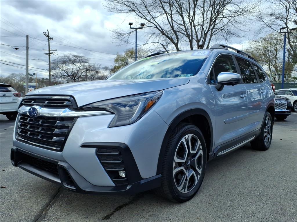 2023 Subaru Ascent Limited photo 3