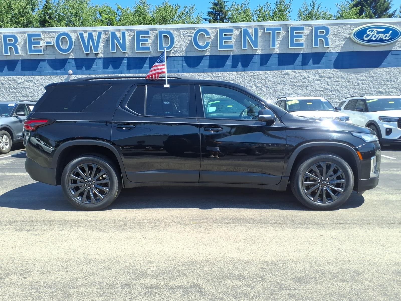 1GNEVJKW1NJ180208