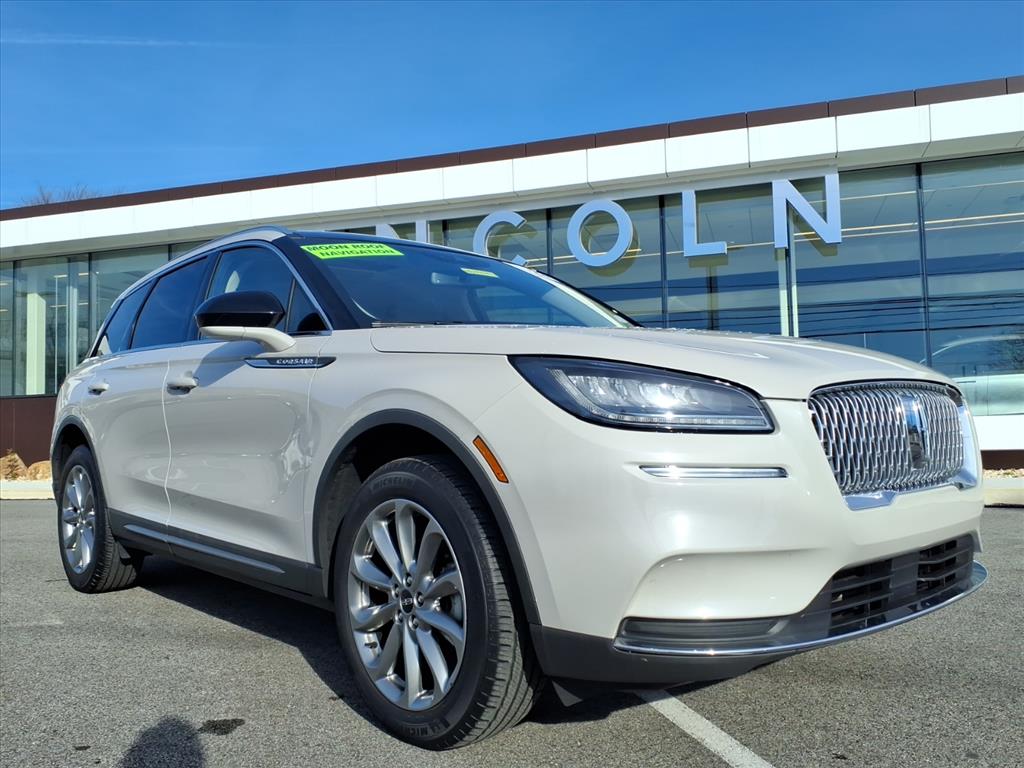 2022 Lincoln Corsair Base's photo