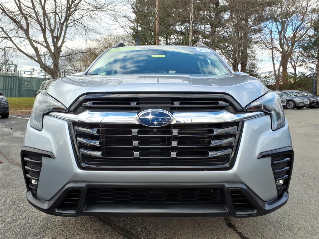 2023 Subaru Ascent Limited photo 2