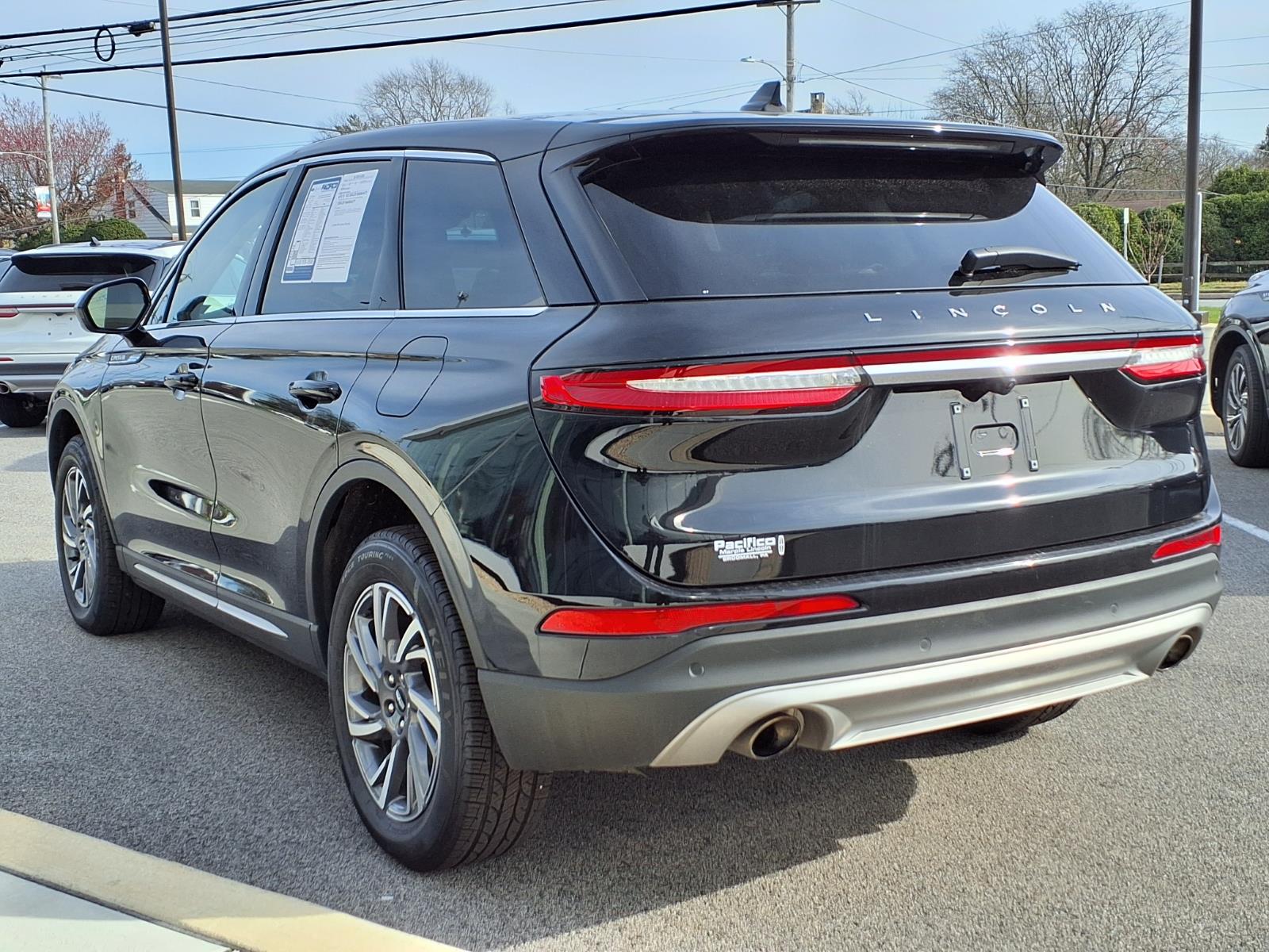 View vehicle photo 5