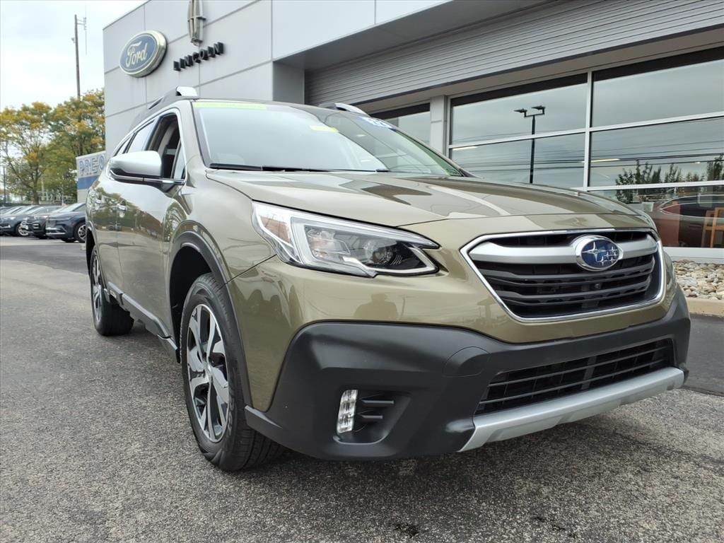 2022 Subaru Outback Touring's photo