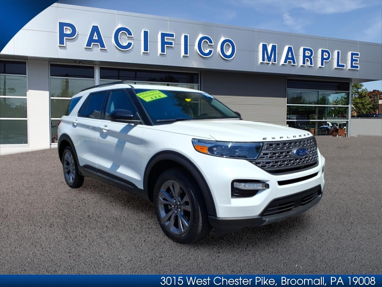 2023 Ford Explorer XLT 4WD's photo