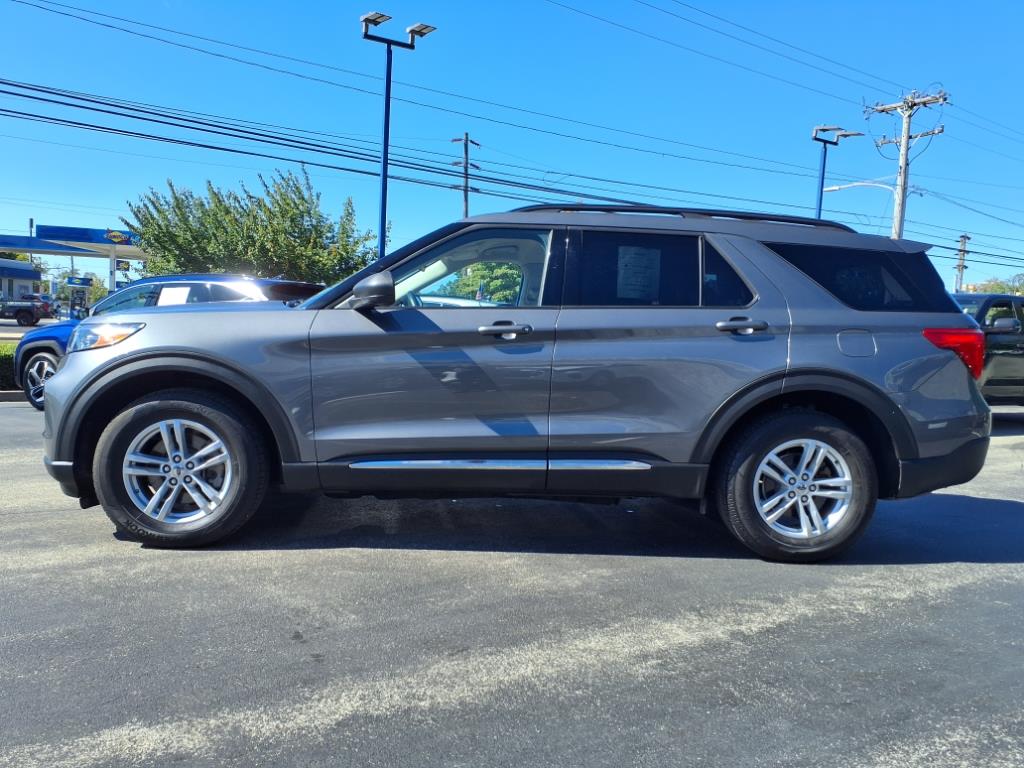 2022 Ford Explorer XLT photo 3