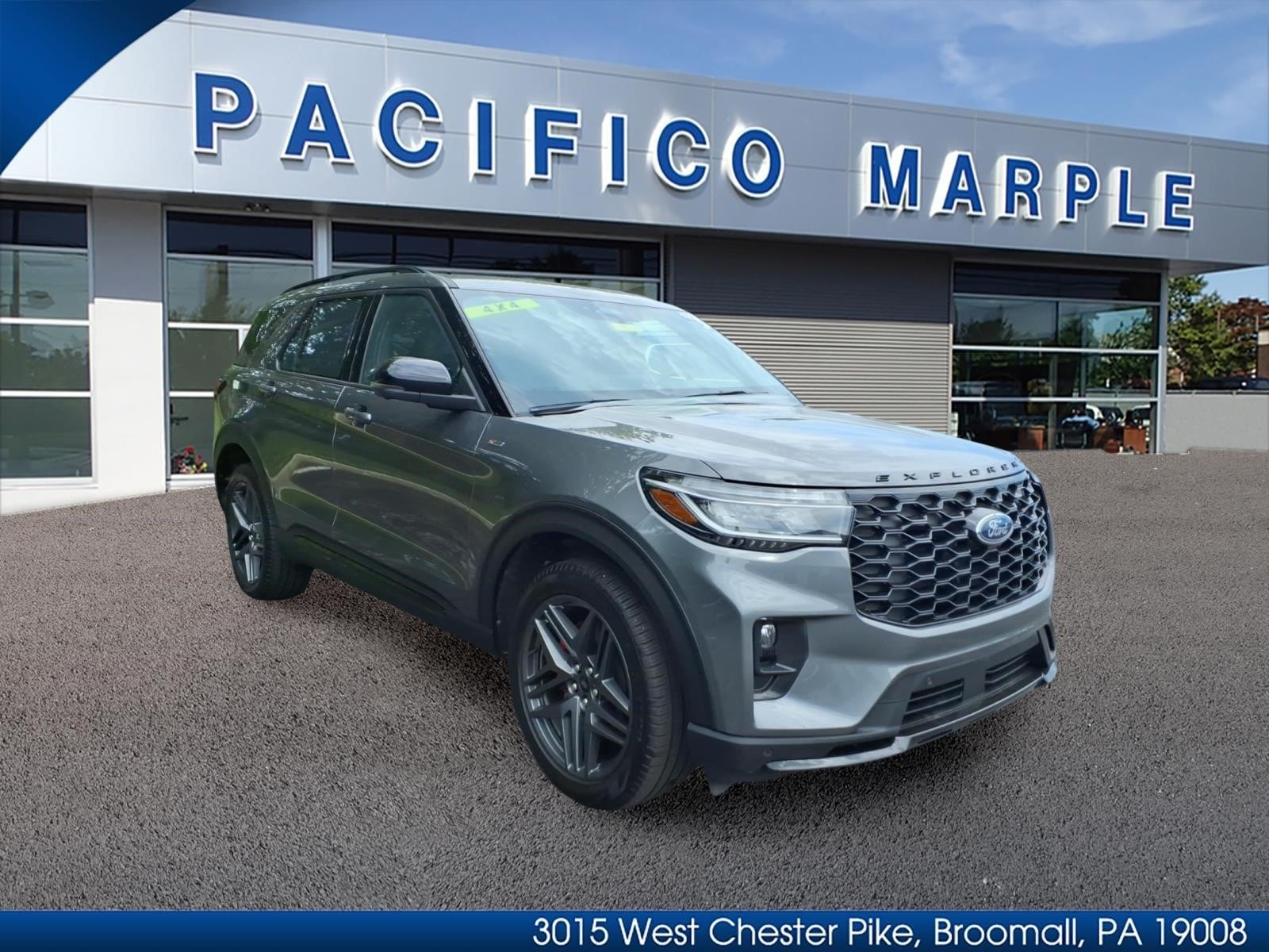 2025 Ford Explorer ST-LINE 4WD (PL535)'s photo