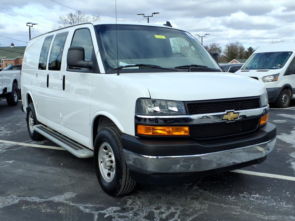 2024 Chevrolet Express Cargo Work Van's photo