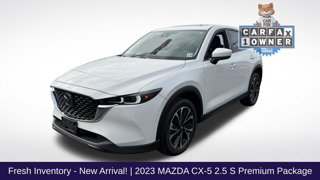 2023 Mazda CX-5 S Premium package Auto AWD's photo