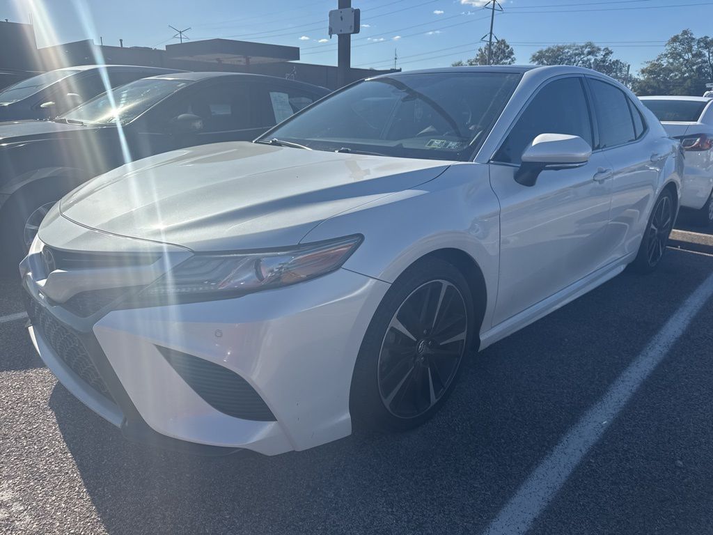 2019 Toyota Camry XSE V6 photo 3
