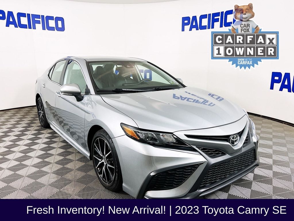 Used 2023 Toyota Camry SE Sedan