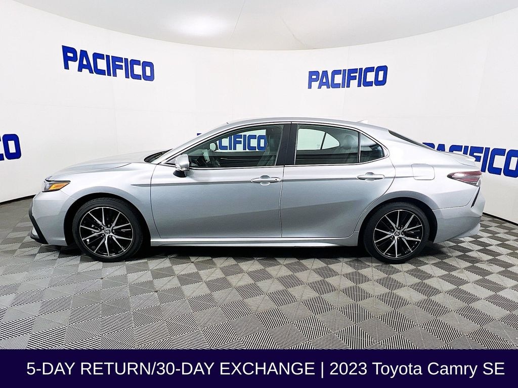 Used 2023 Toyota Camry SE Sedan