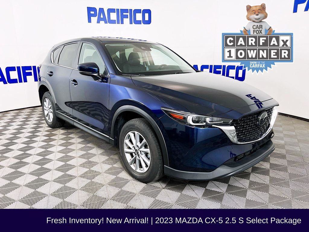 2023 Mazda CX-5 S Select Package Auto AWD's photo